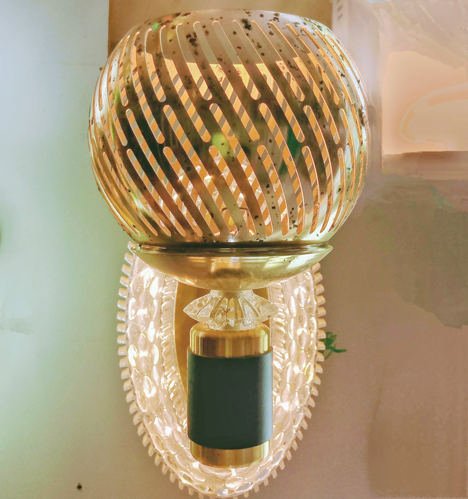 Sturdy Pillar Wall Bracket